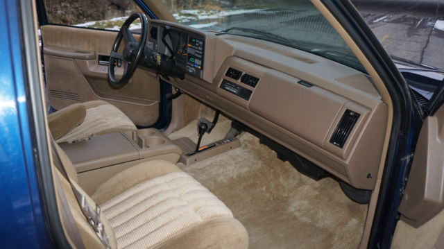 1993 Chevrolet Suburban Silverado - photo 10