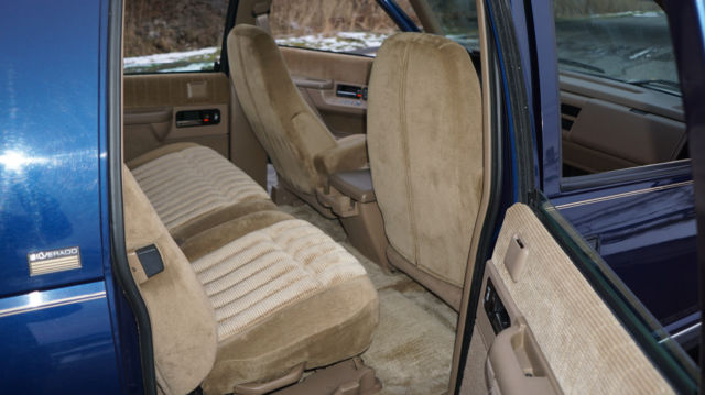 1993 Chevrolet Suburban Silverado - photo 11