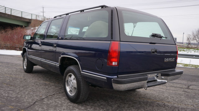 1993 Chevrolet Suburban Silverado - photo 3