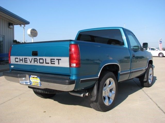 1993 Chevrolet C/K Pickup 1500 Reg. Cab W/T 6.5-ft. Bed 4WD - photo 10