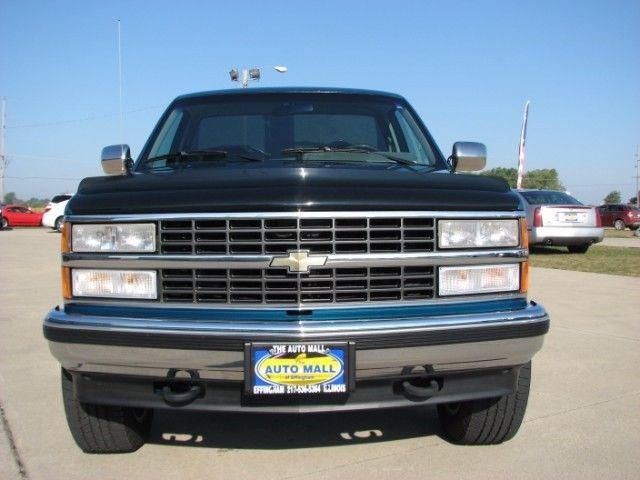 1993 Chevrolet C/K Pickup 1500 Reg. Cab W/T 6.5-ft. Bed 4WD - photo 2