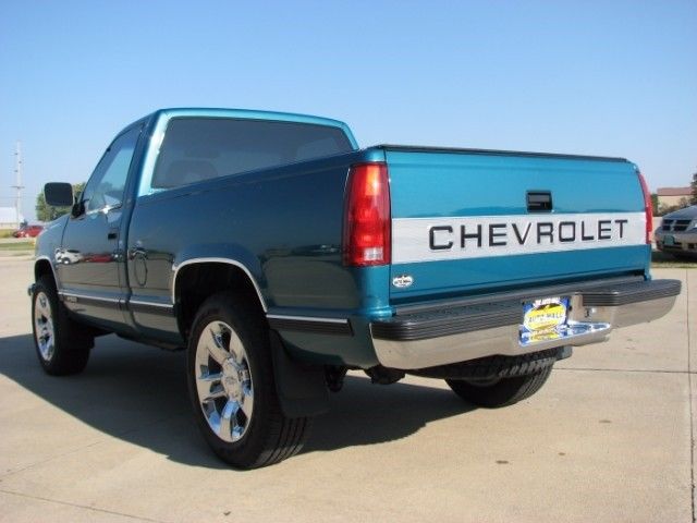 1993 Chevrolet C/K Pickup 1500 Reg. Cab W/T 6.5-ft. Bed 4WD - photo 7