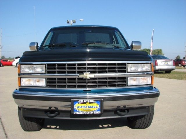 1993 Chevrolet C/K Pickup 1500 Reg. Cab W/T 8-ft. Bed 4WD - photo 3