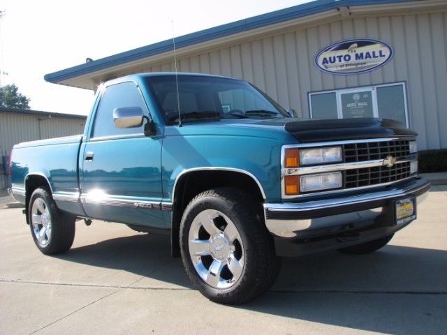 1993 Chevrolet C/K Pickup 1500 Reg. Cab W/T 8-ft. Bed 4WD - photo 4