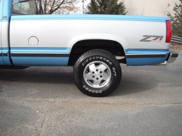 1993 Chevrolet C/K Pickup 1500 K1500 Silverado 2dr 4WD Standard Cab LB - photo 13