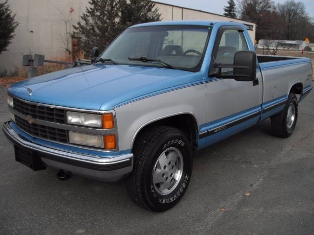 1993 Chevrolet C/K Pickup 1500 K1500 Silverado 2dr 4WD Standard Cab LB - photo 8