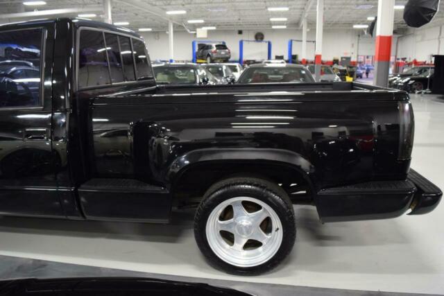 1993 Chevrolet C/K 1500 Sport 5.7L V8 - photo 9