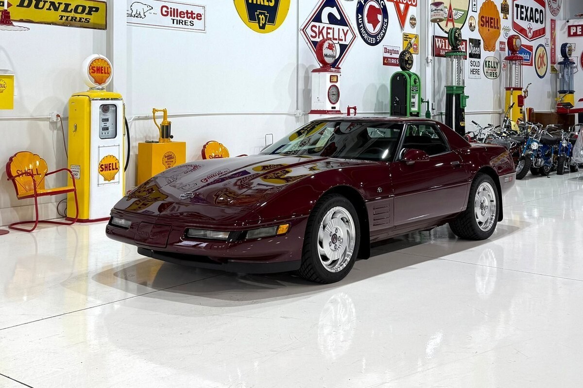 1993 Chevrolet Corvette Convertible - photo 2