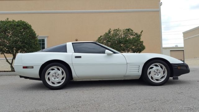 1993 Chevrolet Corvette C4 40TH ANNIVERSARY CLEAN CARFAX FL NO RESERVE!! - photo 8