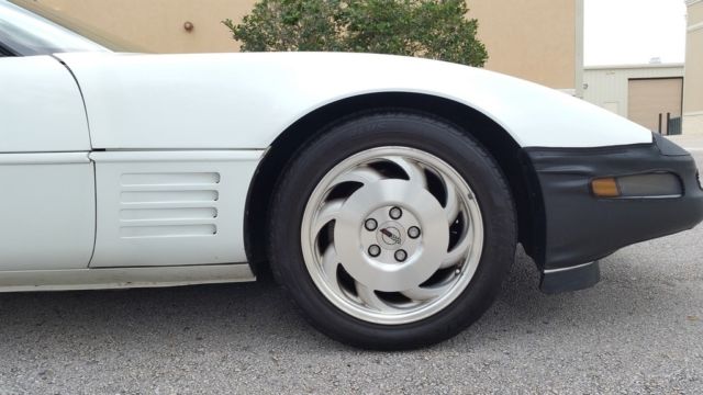 1993 Chevrolet Corvette C4 40TH ANNIVERSARY CLEAN CARFAX FL NO RESERVE!! - photo 9