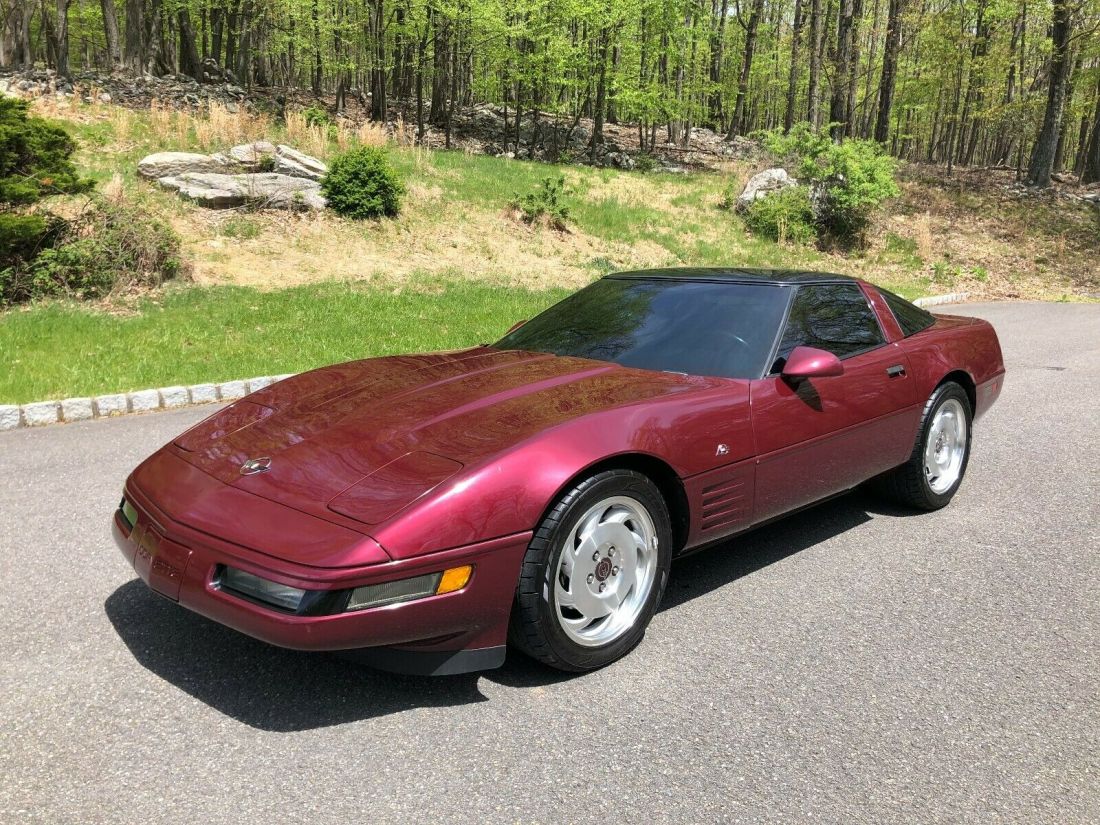 1993 CHEVROLET CORVETTE 40TH ANNIVERSARY COUPE 6 SPEED MANUAL 350 V8 LT1 LOW MI 1993 Chevrolet Corvette 40th Anniversary Coupe