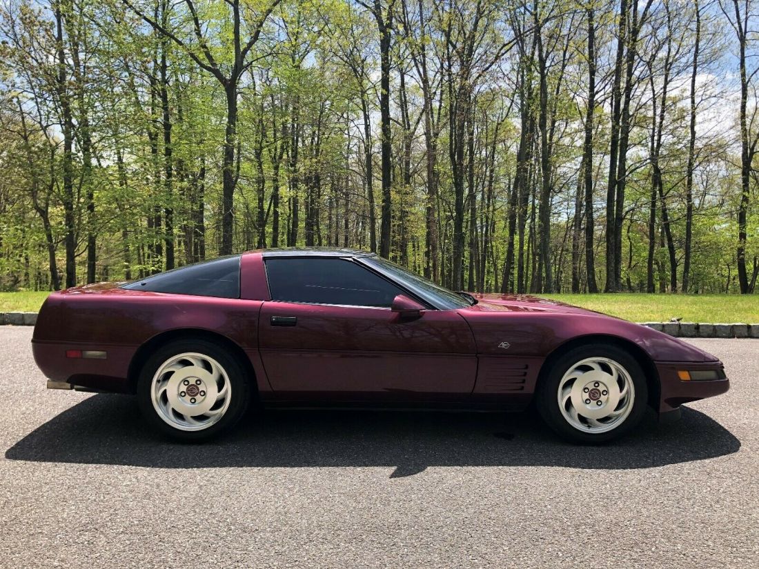 1993 Chevrolet Corvette 40th Anniversary Coupe - photo 10