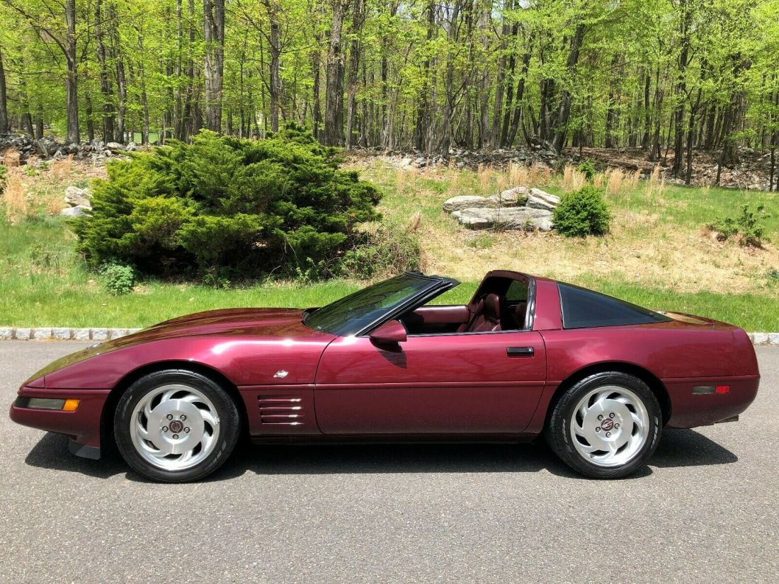 1993 Chevrolet Corvette 40th Anniversary Coupe - photo 2
