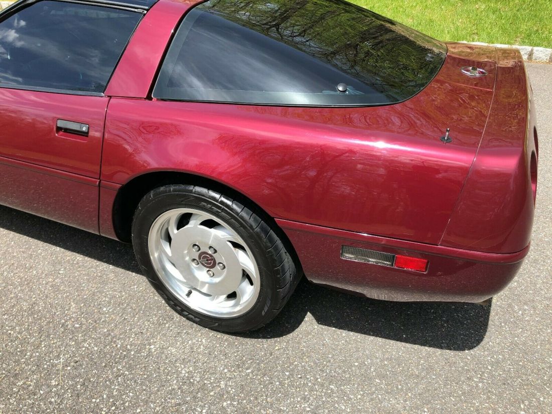 1993 Chevrolet Corvette 40th Anniversary Coupe - photo 5