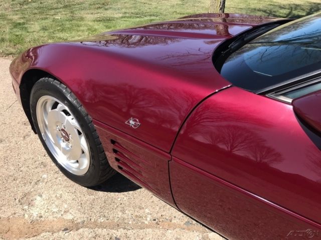 1993 Chevrolet Corvette 40th Anniversary Coupe - photo 10