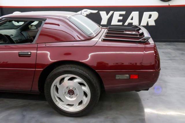 1993 Chevrolet Corvette Base 2dr Convertible - photo 8