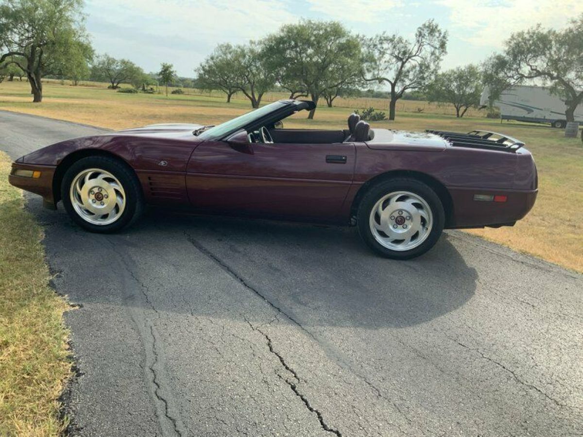 1993 Chevrolet Corvette Convertible, 1039 Miles, Pristine - photo 12