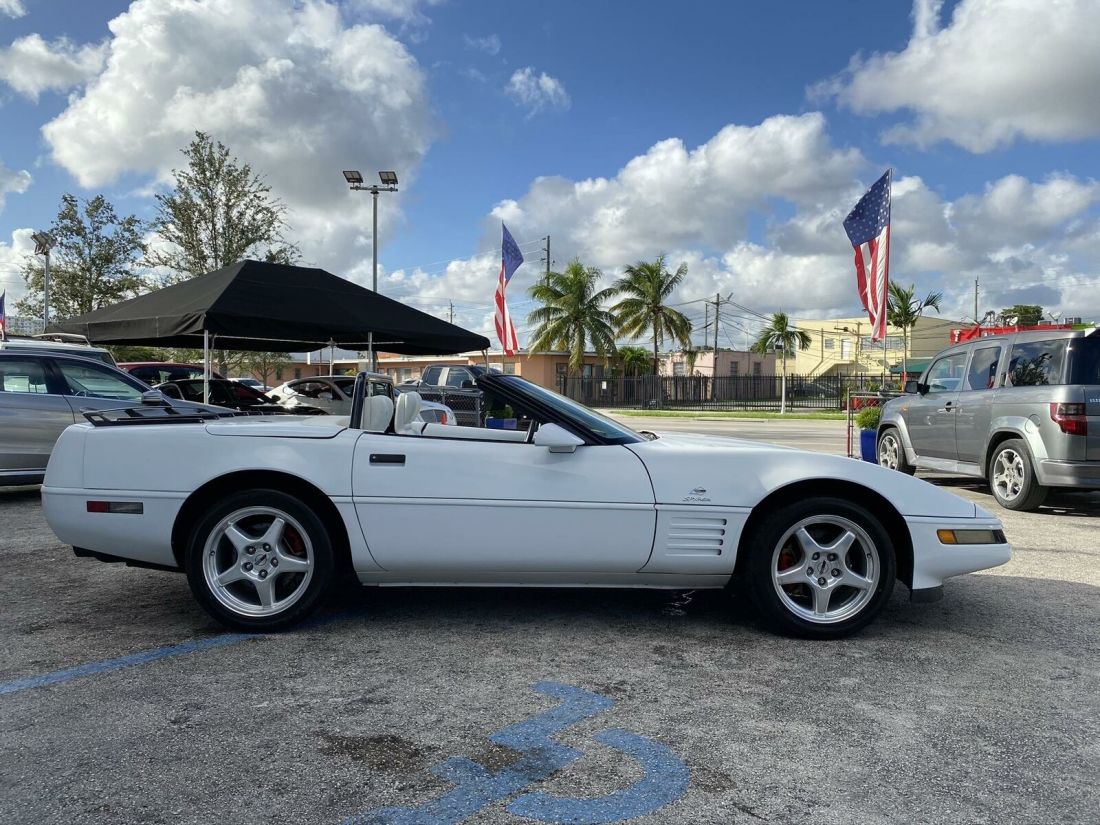 1993 Chevrolet Corvette Convertible - Clean Carfax - Automatic - photo 4