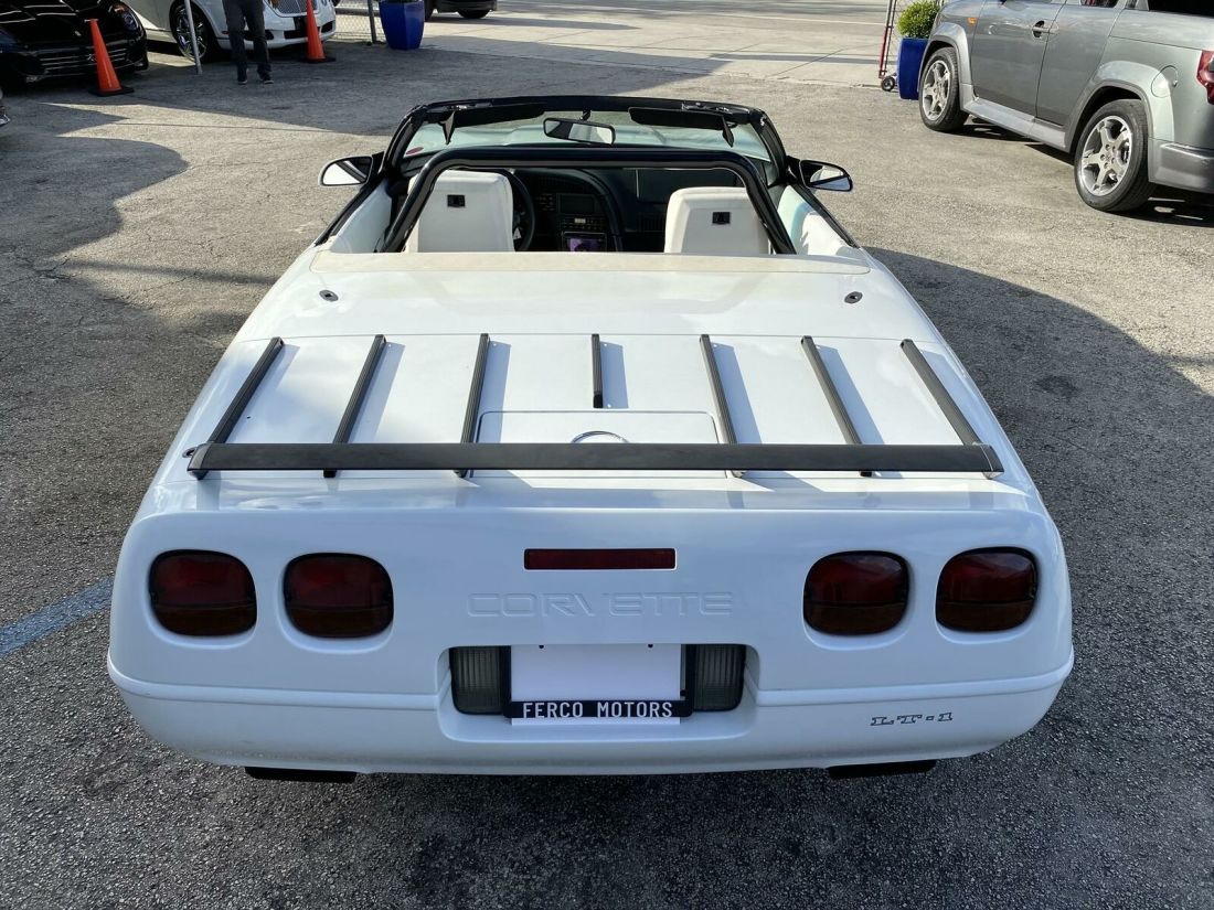 1993 Chevrolet Corvette Convertible - Clean Carfax - Automatic - photo 9