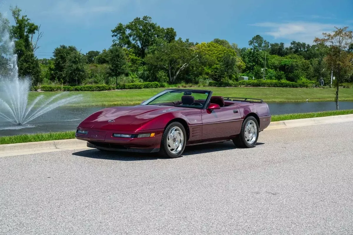 1993 Chevrolet Corvette Convertible LOW MILES Burgundy 1993 Chevrolet Corvette Convertible LOW MILES