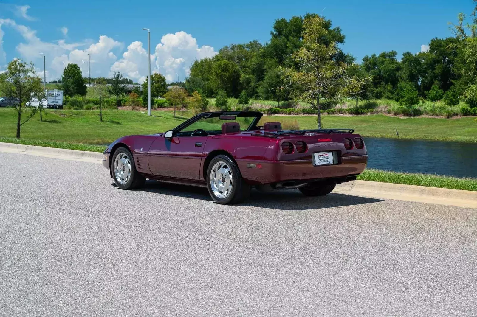 1993 Chevrolet Corvette Convertible LOW MILES - photo 4