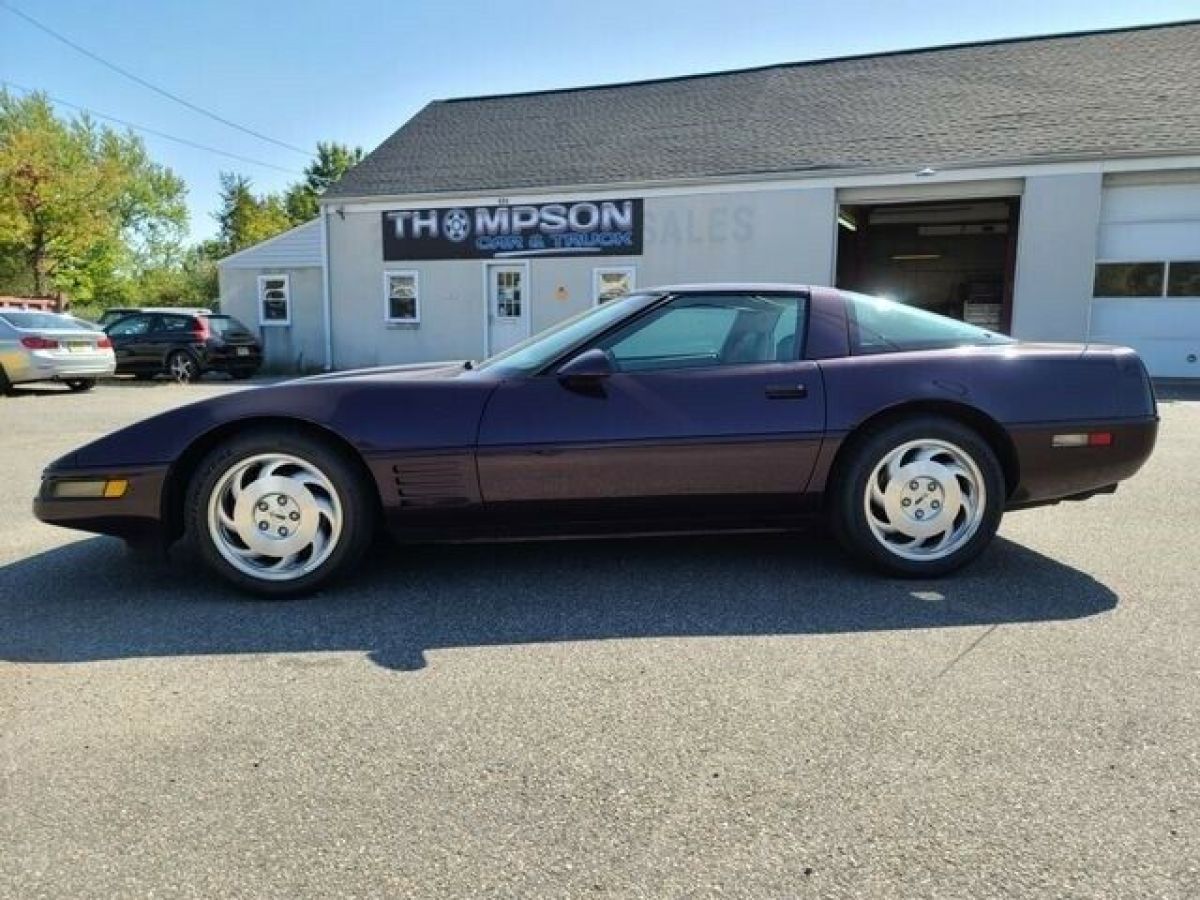 1993 Chevrolet Corvette Coupe 2D - photo 2