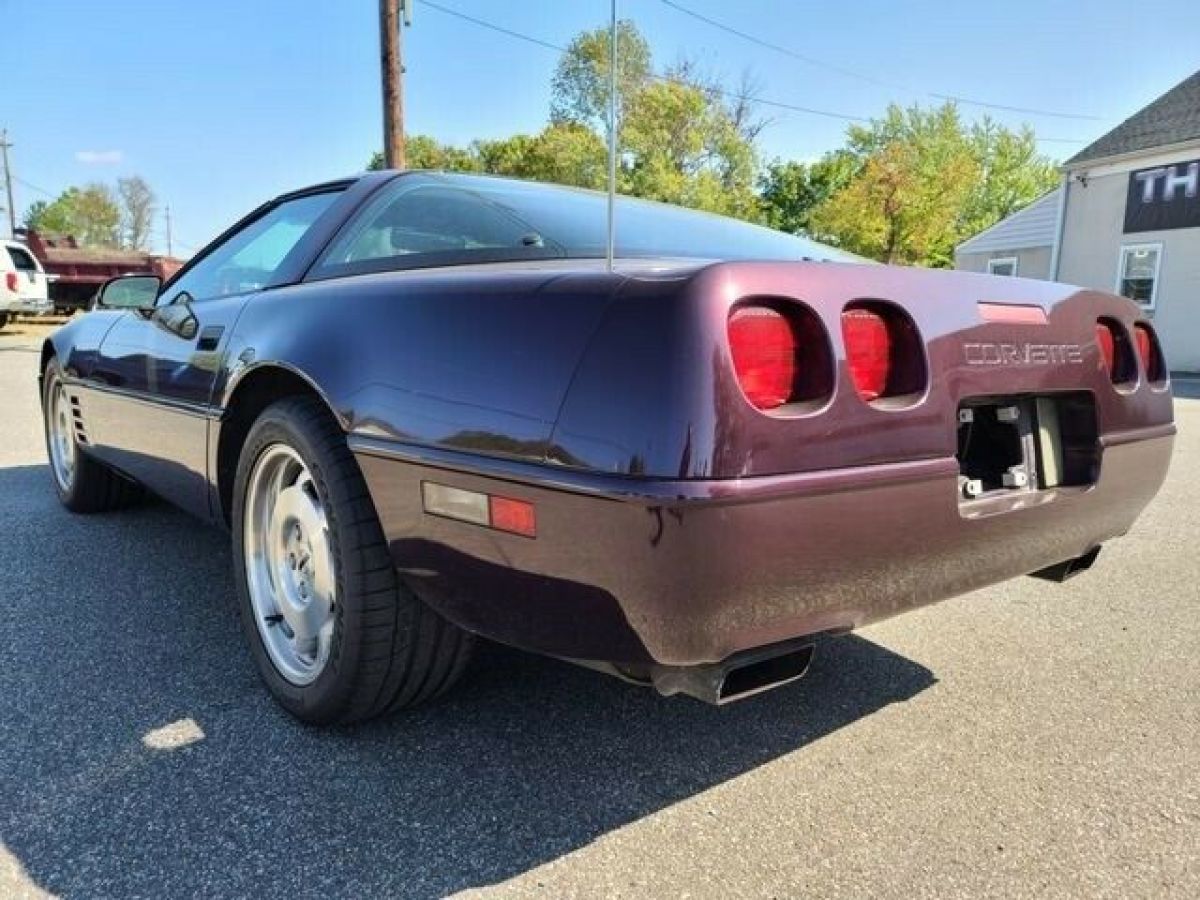 1993 Chevrolet Corvette Coupe 2D - photo 3