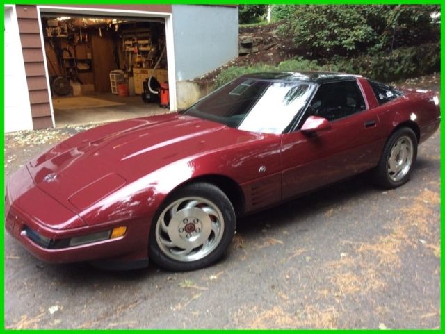 1993 Chevrolet Corvette Coupe, 5.7L V8 16V, 6-Speed Manual Trans, RWD 1993 Chevrolet Corvette