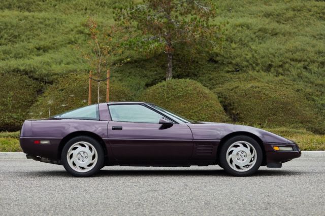 1993 Chevrolet Corvette RARE Black Rose Metallic, very nice inside and out! 1993 Chevrolet Corvette Base Corvette Sport Coupe 6 Speed Manual