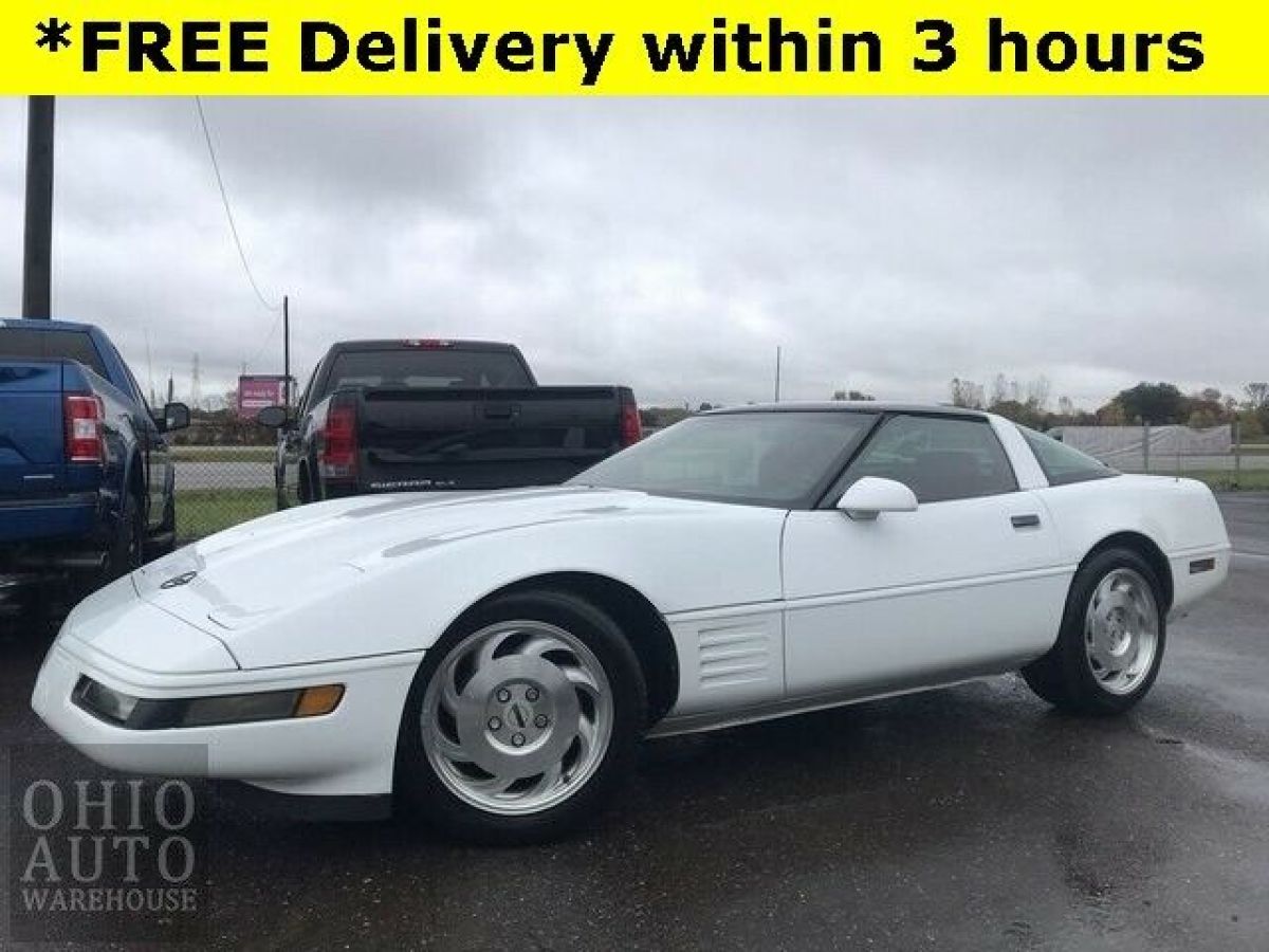 1993 Chevrolet Corvette, with 61,576 Miles available now! 1993 Chevrolet Corvette Base 61K LOW MILES Automatic Cln Carfax We Finance