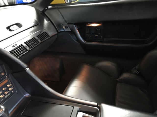 1993 Chevrolet Corvette Hatchback with ride control - photo 5