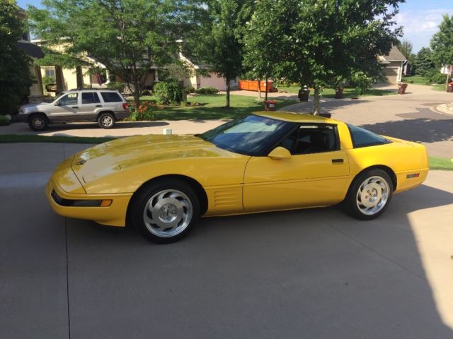 1993 Chevrolet Corvette Hatchback with ride control - photo 2