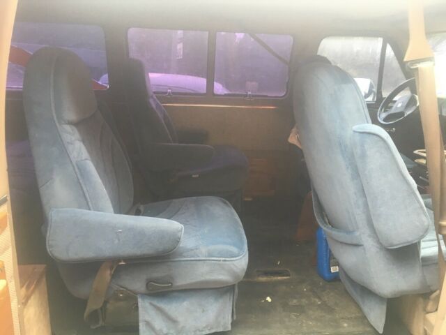 1993 Chevrolet G20 Van Sportvan - photo 12