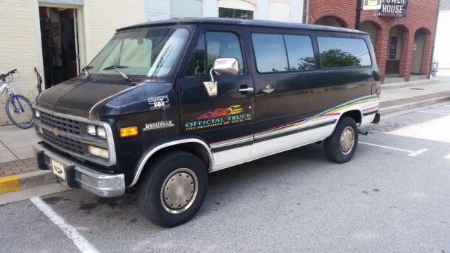1993 Chevrolet G20 Van BEAUVILLE Indianapolis 500 1 ton G10 G20 G30 Indy - photo 2