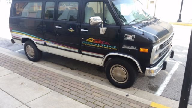 1993 Chevrolet G20 Van BEAUVILLE Indianapolis 500 1 ton G10 G20 G30 Indy - photo 5