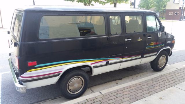 1993 Chevrolet G20 Van BEAUVILLE Indianapolis 500 1 ton G10 G20 G30 Indy - photo 6