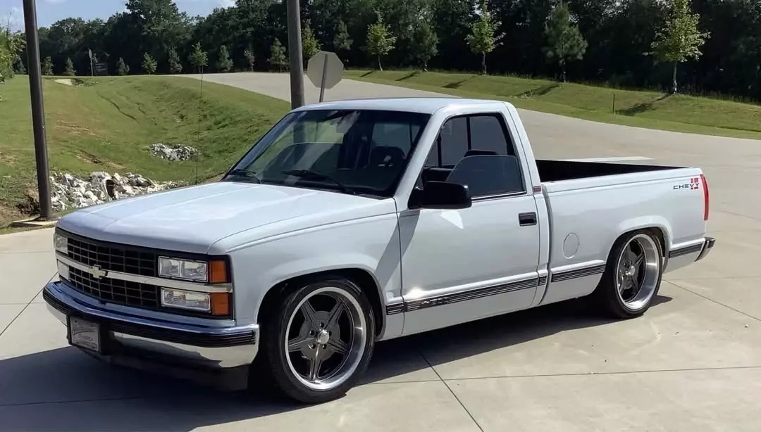 1993 Chevrolet Gmt-400 Pickup White C1500 1993 Chevrolet C/K Pickup 1500 C1500