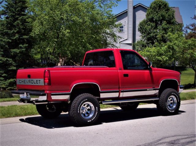 1993 Chevrolet C/K Pickup 1500 Silverado Reg. Cab, Short Box - photo 6
