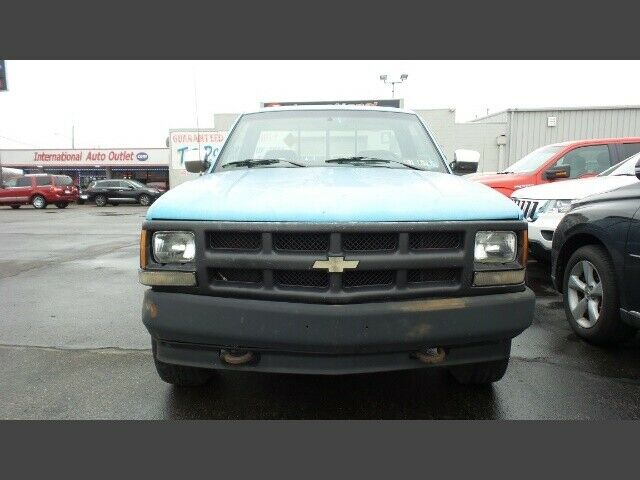 1993 Chevrolet K1500 Silverado 2dr 4WD Automatic 2-Door Truck 1993 Chevrolet C/K Pickup 1500 K1500 Silverado 2dr 4WD