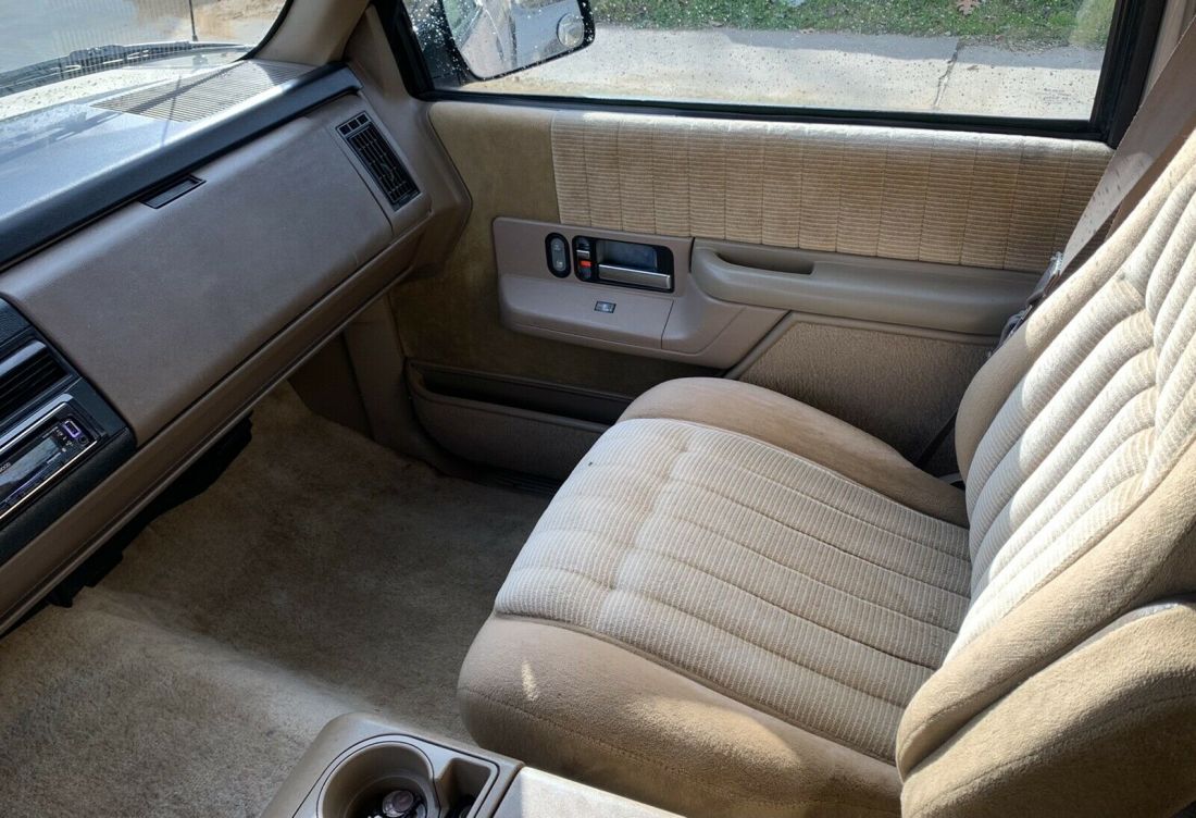 1993 Chevrolet K1500 Suburban K1500 - photo 10