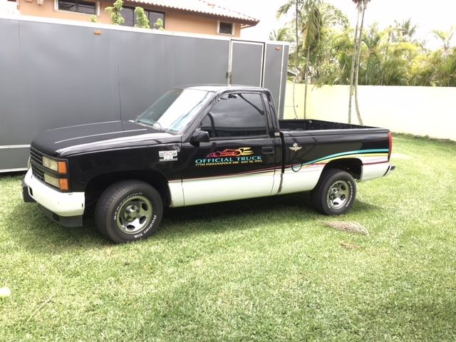 1993 Chevrolet pickup, 1500 Indy 500 pace truck. 1993 Chevrolet C/K Pickup 1500