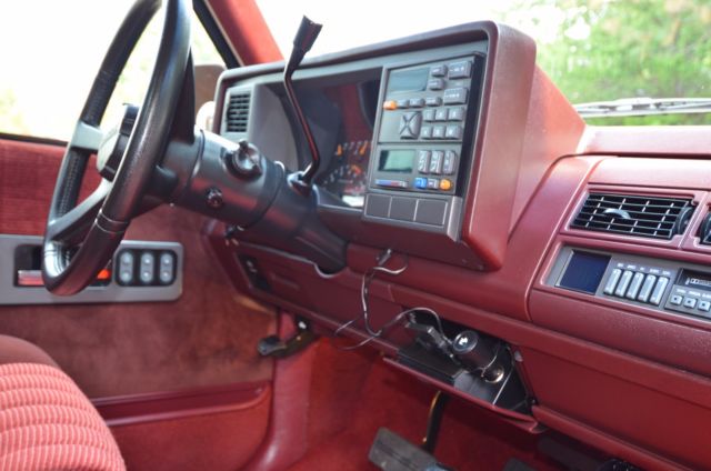 1993 Chevrolet Silverado 3500 Reg. Cab 4WD - photo 11