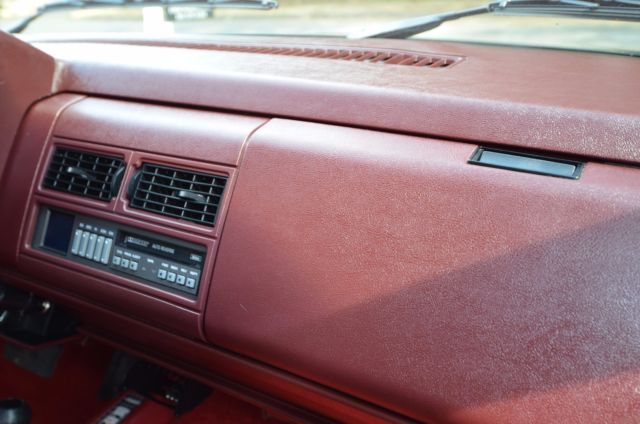 1993 Chevrolet Silverado 3500 Reg. Cab 4WD - photo 12