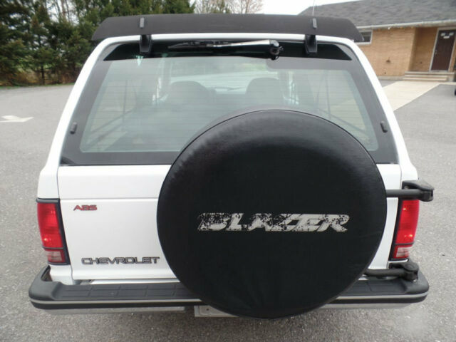 1993 Chevrolet S-10 2-door 4x4 - photo 4