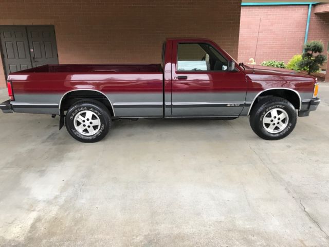 1993 Chevrolet S-10 S10 Pickup 4x4 - photo 2