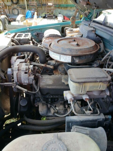 1993 Chevrolet Silverado 3500 Dully 4X4 Work Truck With 454 Motor Runs Strong! 1993 Ford F-150 Chevy Silverado 3500 (Not F-150)