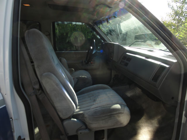 1993 Chevrolet Suburban 2500 - photo 5