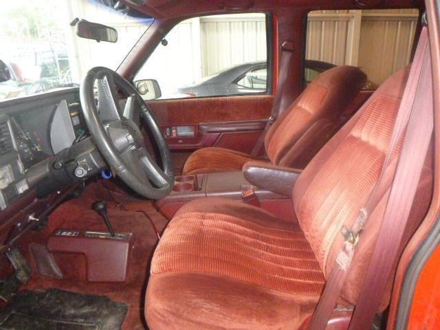 1993 Chevrolet Suburban K1500 4WD - photo 8