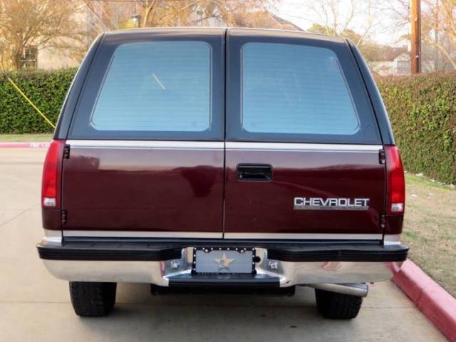 1993 Chevrolet Suburban K1500 4dr 4WD SUV - photo 12