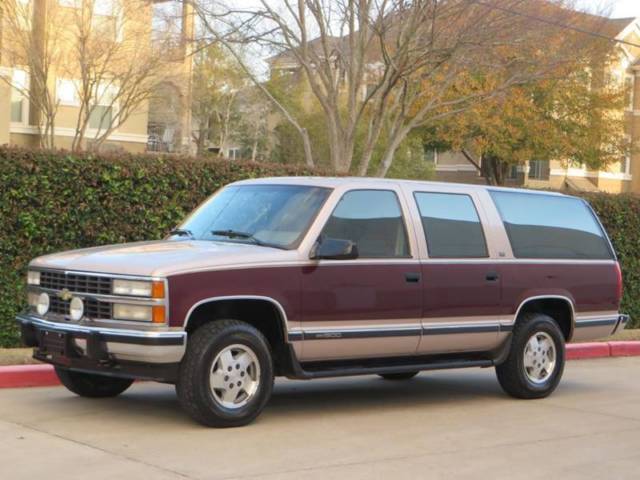 1993 Chevrolet Suburban LT LEATHER 3RD ROW 4X4 63K MILES CLEAN GARAGED WOW - photo 3